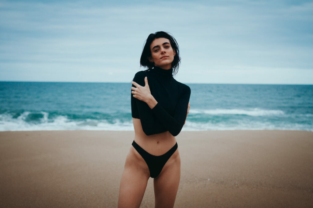 APPAREL & ACCESSORIES 