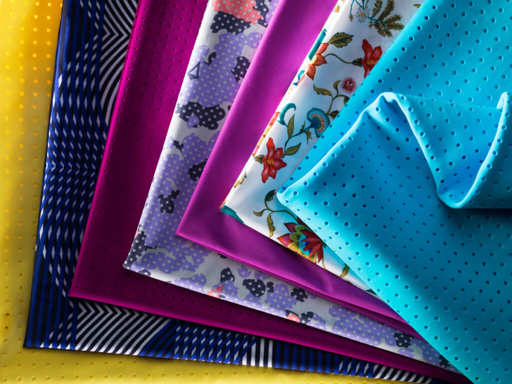 APPAREL & ACCESSORIES 